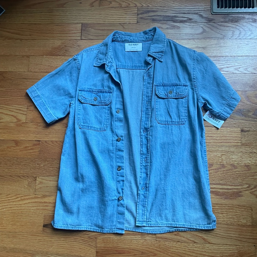 light blue denim shirt from old navy size 10-12 new with tag